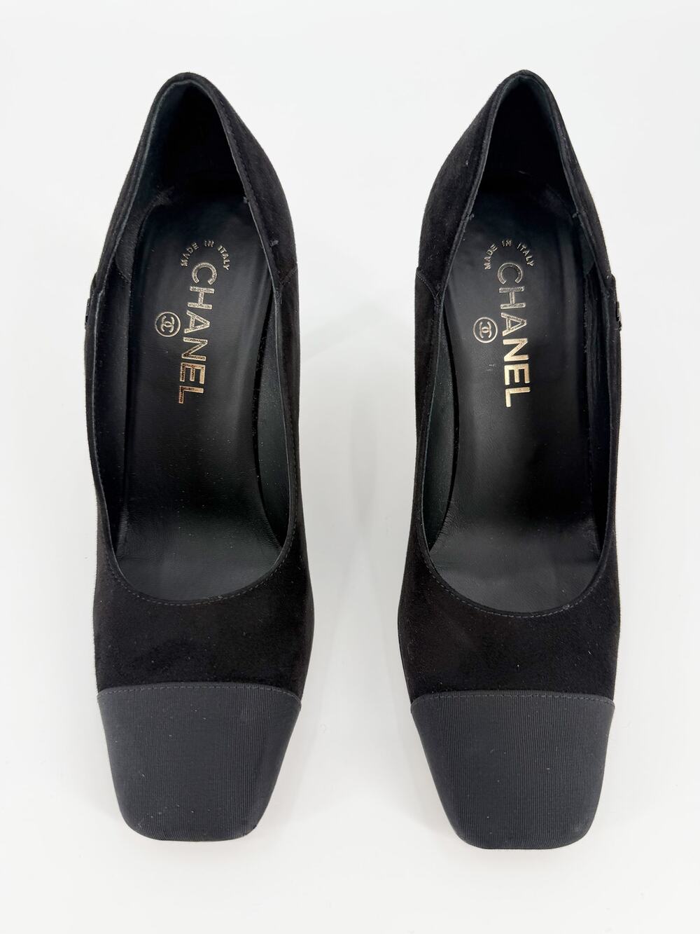 Chanel Cap Toe Pumps Square Toe Black Suede Grosgrain Heels 38.5 Dust Bag